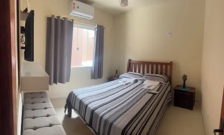 Casa na Praia Tartaruga 300 m da Praia , Perto Mc Donalds, Mercados e Farmácia