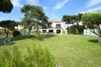 Villa with swimming pool and magnificent sea view