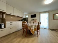 Apart, closed parking, terace, near walking wood, accessible for disabled people Hotels in Chambray-les-Tours