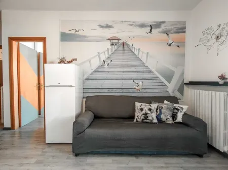 Lovely apartment overlooking the beach at Lido tre Archi di Fermo Отели рядом с достопримечательностью «MITI - Museo dell'Innovazione e della Tecnica Industriale»