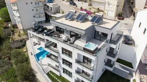Villa Kebeo - Apartment 2, Duce-Omis Hotels in Duće