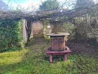 La Maison du Donjon - 8 Pers. Parking et Jardin Terrasse Avec vue sur le Dnjon Hotels in Loches