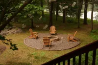 Lakeview, art and nature retreat, with AC and kayaks in Minocqua
