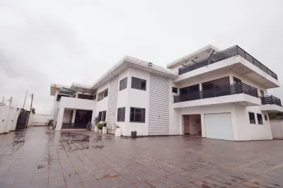 Paradise Villa 4 BR Pool & Car 住宿飯店