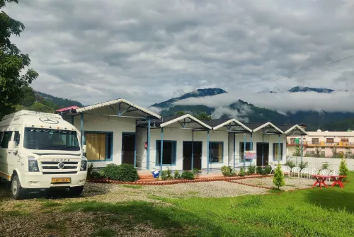 Friendship inn hotel & resort - Bergblick