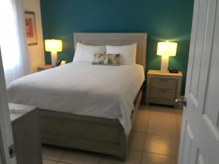 1st floor beachfront condo, just steps away from a private beach, beautiful view