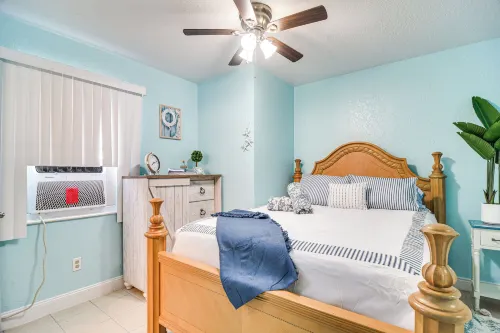 7 Mi to Dtwn: Cozy Studio in St Pete Beach! Hoteles en St. Pete Beach
