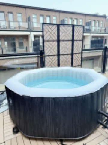 Luxurious House with pond view and Jacuzzi