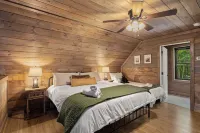 Long Views Retreat/3 Suites/Pet-Friendly - Sleeps 8