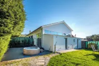 Casa Sol - Private Large Pool & Nature Retreat Hotels in Cela