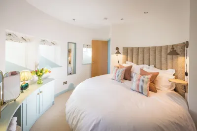 Retreat to the Water Tower Hotels near Ferrymuir Retail Park