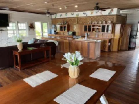 阿什頓考特伯利茲