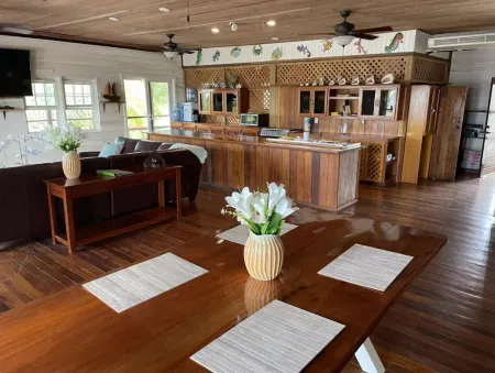 Ashton Court Belize Отели рядом с достопримечательностью «San Pedro Belize Express»