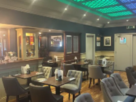 狄萊斯酒店 米斯郡酒店