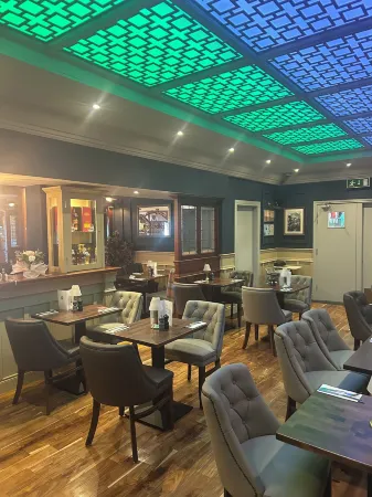 Dalys Inn Отели рядом с достопримечательностью «Royal Meath Pitch & Putt Club»