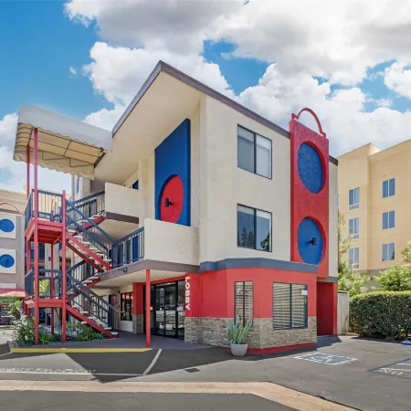 Best Western Courtesy Inn - Anaheim Park Hotel