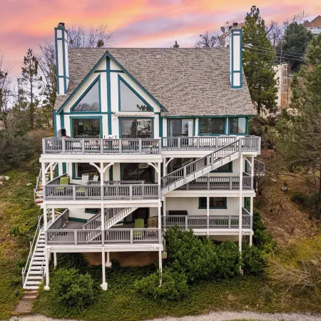 6Bdr Group Retreat Decks w Incredible Views Starry Heights by AvantStay