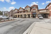 Fabulous Riverstone Retreat