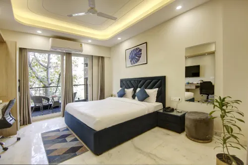 FlxHo Quad - Luxury Studio Apart Hotel DLF Cyber City