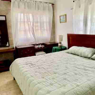 A Few Steps to Malecon and Sunny Beaches Rooms