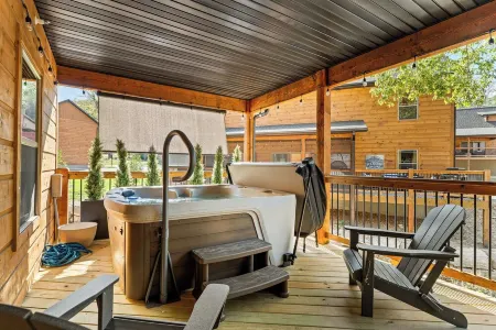 New 5 bdrm Condo.  Discounts for teachers, 1st responders, pastors, & military.