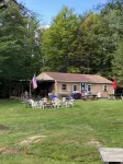 HB Rustic Retreat - WGI - Book now for Race Weekend. A fun place for all ages.