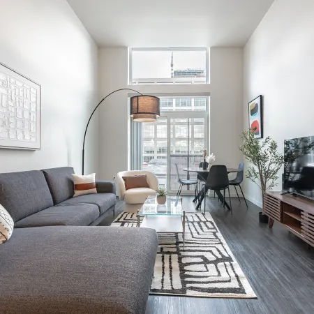 1BR + Den | Gym, Rooftop  | Bellevue | Sophari C