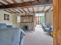 Cottage in Bridgnorth with Hot Tub & Garden