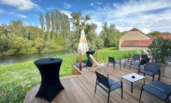 Logis Hôtel-Restaurant Domaine de Montecristo