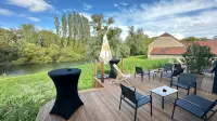 Logis Hôtel-Restaurant Domaine de Montecristo Hotels in Maisons-lès-Chaource
