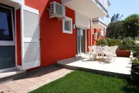 Modern Apartment with Private Garden - Haustierfreundliche