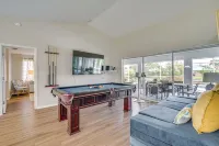 Villa Sol Mate - Waterfront Cape Coral Home! - Parkering