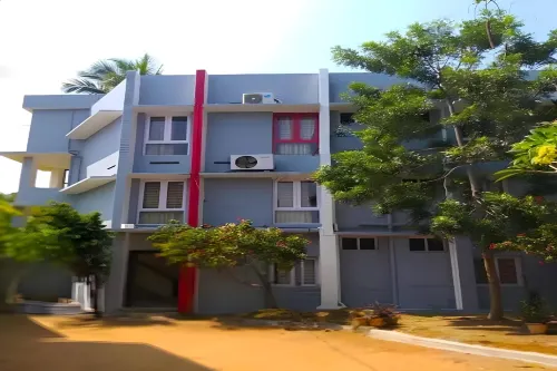 Hotel Sunday - Townhouse Club Airport Trivandrum