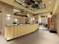 Conscious Hotel Oudegracht Hotels near Zuid