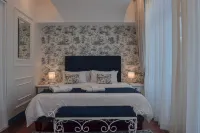 Parc Royale Suites Hotel