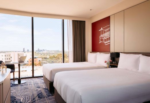 1. 머큐어 멜보 동..