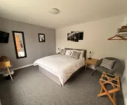 Burlton Inn Hotels in Ruyton XI Towns