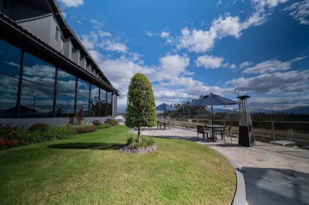 Wyndham Quito Airport