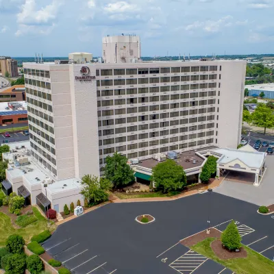 DoubleTree by Hilton Hotel St. Louis - Westport Hotels near Donald Danforth Plant Science Center