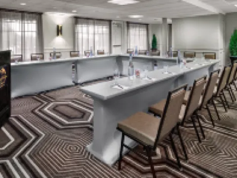 เดอะพาร์ทริดจ์ อินน์ ออกัสตา คิวริโอ คอลเลกชั่น บาย ฮิลตัน โรงแรมในออกัสตา