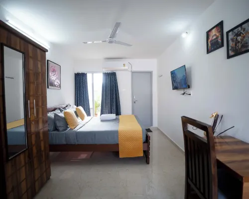 Yellow Bells Studios And Suites Hotels near Keesaragutta