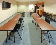 Candlewood Suites 西小石城 - 停車場