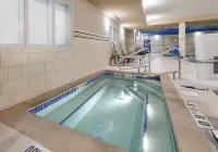 Holiday Inn Express & Suites MITCHELL by IHG - Hot Tub