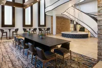 Bloomington-Normal Marriott Hotel & Conference Center - Pet friendly