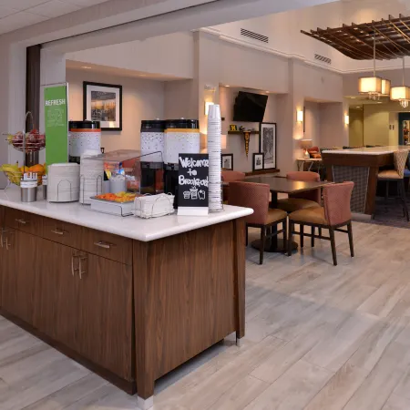 Hampton Inn & Suites Ann Arbor-West