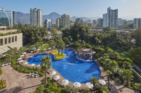 Mandarin Oriental, Santiago Отели рядом с достопримечательностью «Clinica Las Condes»