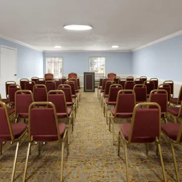 Super 8 by Wyndham Covington