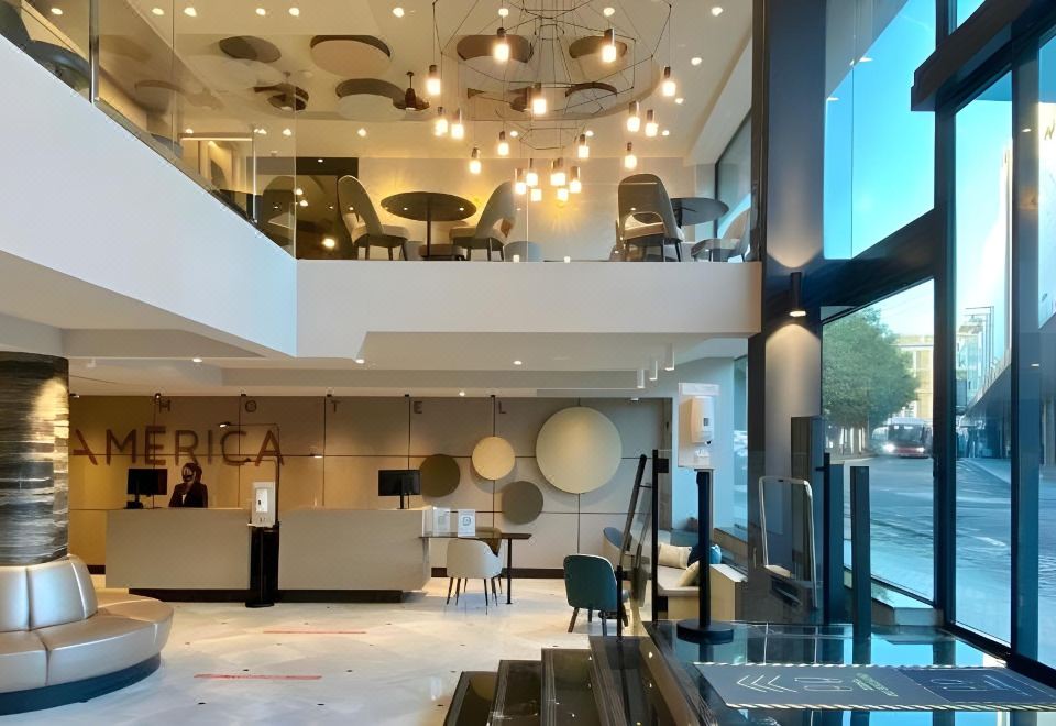호텔 아메리카 세비야 외관 및 객실