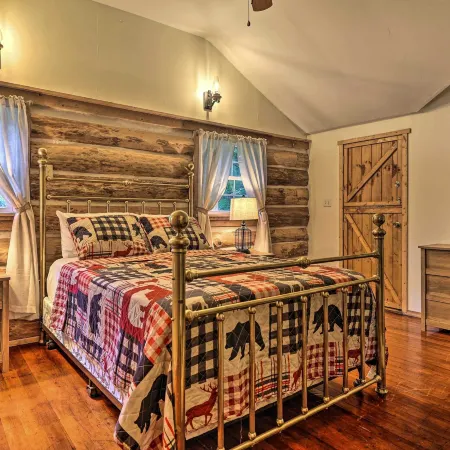 Cabin w/ Trails + Creek! 23 Mi to Camelback Slopes