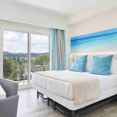 Invisa Hotel Es Pla - Adults Only Rooms